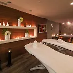 Su - Adult Only Hotell 4*