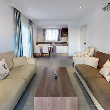 Su - Adult Only Hotell 4*