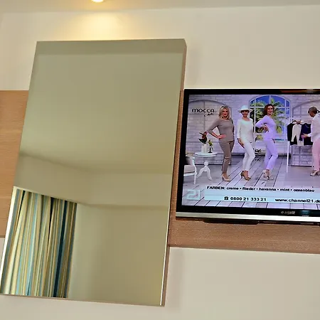 Su - Adult Only Hotell