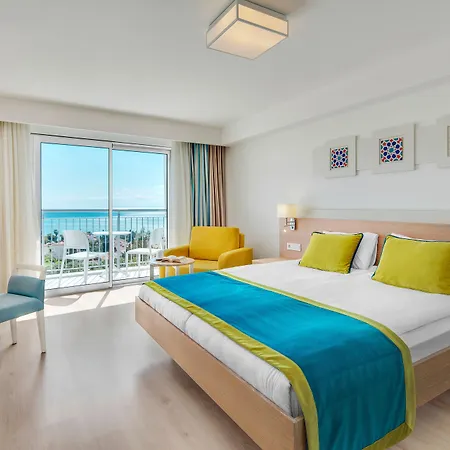 Su - Adult Only Otel 4*