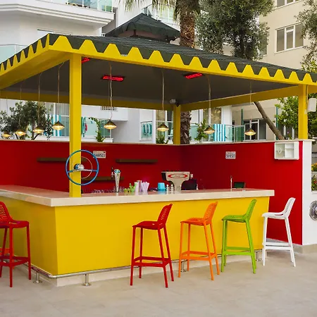 Su - Adult Only 4* Side