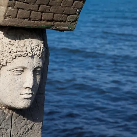 Su - Adult Only סייד